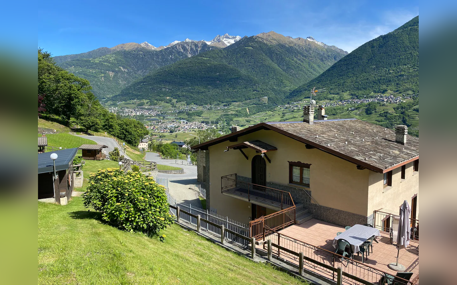 Appartamento Vacanze Il giardino, Castello dell'Acqua (Lombardia)